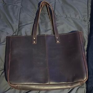 Leather shoulder bag